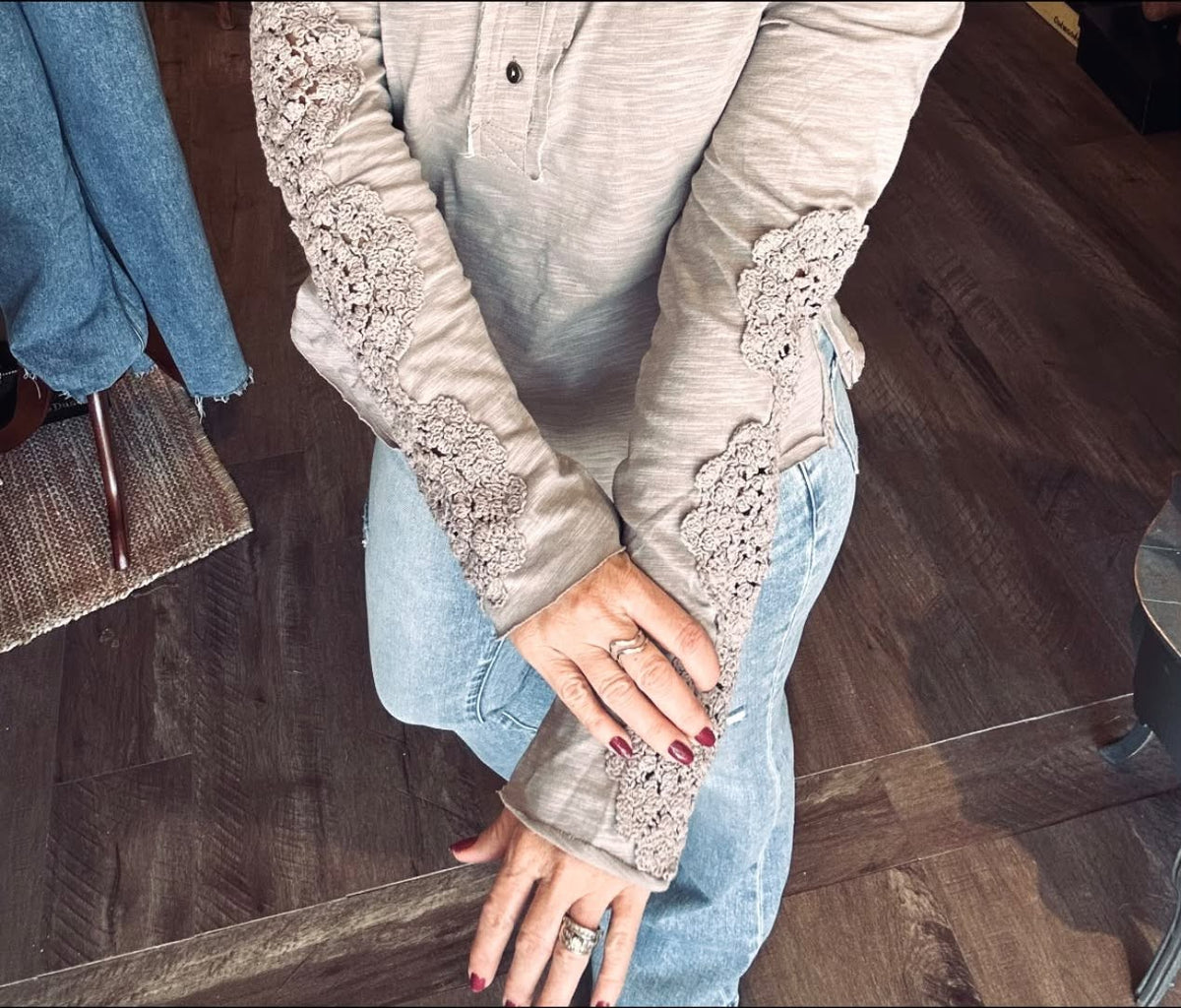 CROCHET PATCH SLEEVED HALF BUTTON ROUND NECK TOP